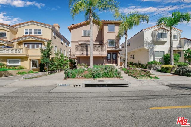 2209 MARSHALLFIELD Lane, Redondo Beach, California 90278, 4 Bedrooms Bedrooms, ,4 BathroomsBathrooms,Residential,Sold,MARSHALLFIELD,22130107