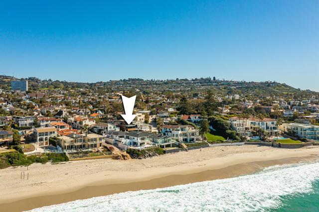 303 Sea Lane, La Jolla CA: https://media.crmls.org/mediaz/c4d6668d-bac8-4587-abf5-3aa571b9fc36.jpg