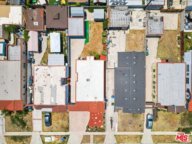 7415 S Harvard Boulevard, Los Angeles CA: https://media.crmls.org/mediaz/c4d68363-214e-4688-9e18-b5246ca5886d.jpg