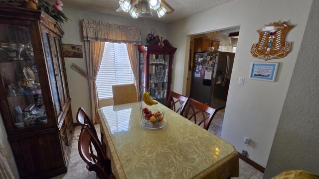 2071 Sunset View Place, San Jose CA: https://media.crmls.org/mediaz/c4d6e24c-a618-4e51-b794-daba31d499a6.jpg