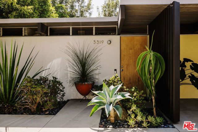 3319 Tareco Drive, Los Angeles CA: https://media.crmls.org/mediaz/c4d797f4-c313-4a44-9d7a-8fe157fc0be2.jpg