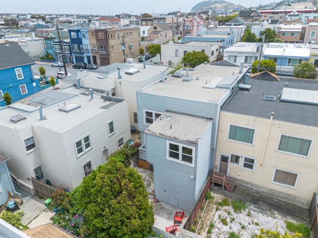 212 Sweeny Street, San Francisco CA: https://media.crmls.org/mediaz/c4d7de3d-56fe-43ed-aa74-323192103322.jpg