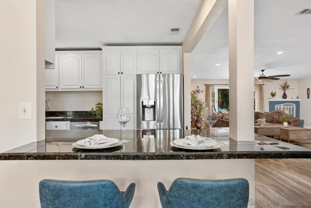 14643 Evening Star Dr, Poway CA: https://media.crmls.org/mediaz/c4d8a206-d496-4878-9a74-50389c862145.jpg
