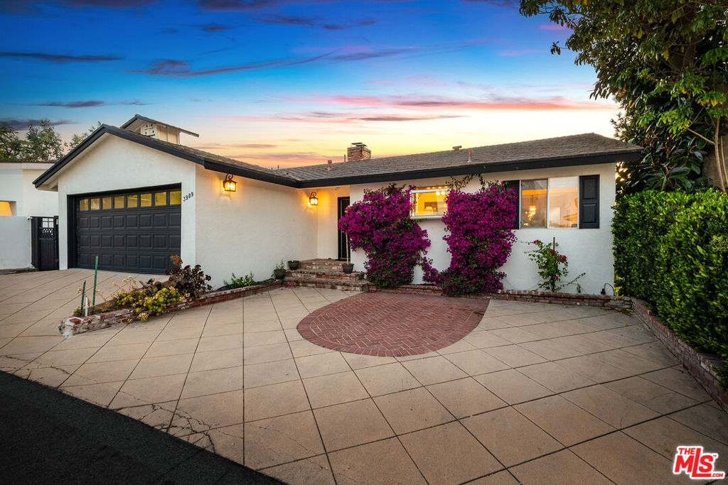 3909 Glenridge DriveSherman Oaks image #42