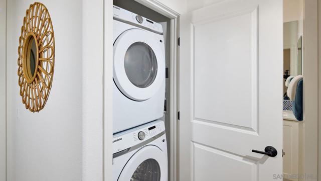 14238 Jonah Way, San Diego CA: https://media.crmls.org/mediaz/c4d8f4ac-3f38-48aa-bf23-335f1cb83431.jpg