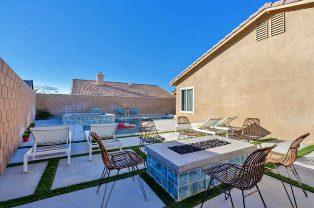 Image 2 of 32 For 83939 Carolina Court