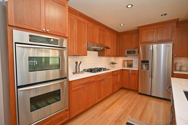 Image 10 of 36 For 2044 Strang Ave