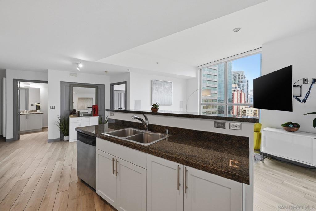 253 10th - photo 14