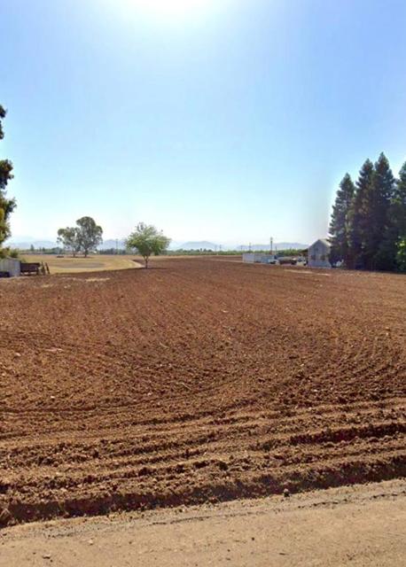 4588 N McCall, Sanger CA: https://media.crmls.org/mediaz/c4da526f-33cc-45f2-9668-059fd45122cc.jpg