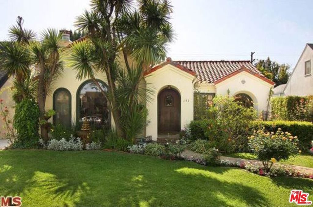 131 N CITRUS Avenue