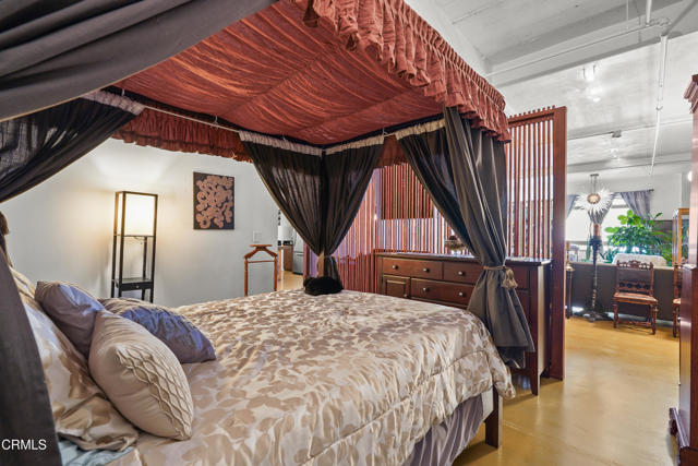 849 S Broadway, Los Angeles CA: https://media.crmls.org/mediaz/c4db262b-56c5-49d0-bed3-2c3757143976.jpg