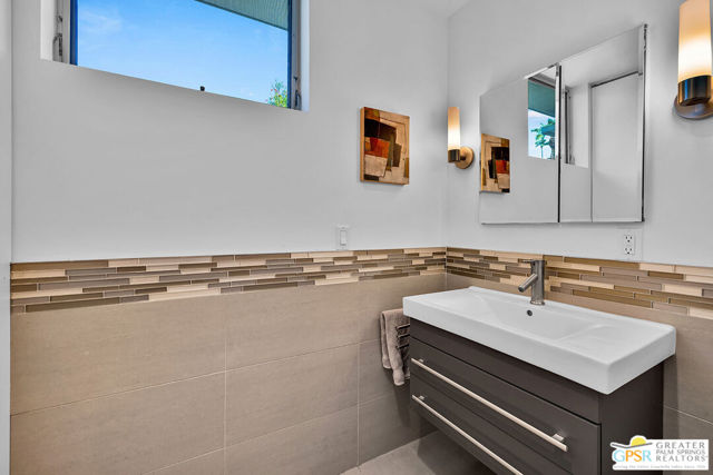 1355 E Sunny Dunes Road, Palm Springs, CA 92264