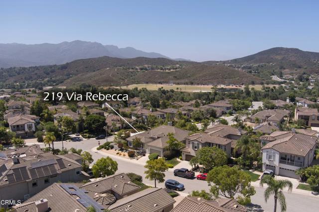 219 Via Rebecca, Thousand Oaks CA: https://media.crmls.org/mediaz/c4dd435c-0e7b-4f36-9379-f000589d7ccd.jpg