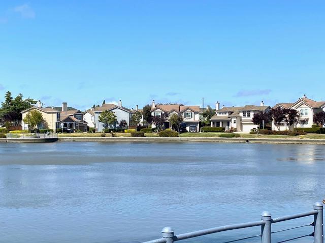 366 Treasure Island Drive, Belmont CA: https://media.crmls.org/mediaz/c4dd8191-00ec-4d6b-8e3a-897b65f5bb39.jpg