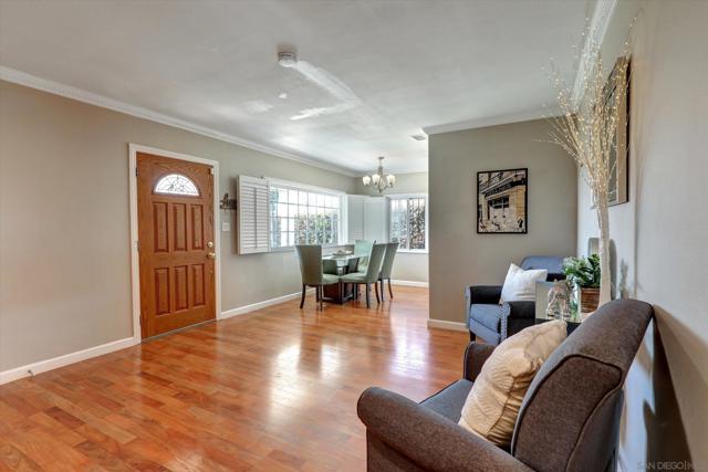 5238 Cervantes Ave, San Diego CA: https://media.crmls.org/mediaz/c4dda115-93ae-4c9e-a14d-ee1c9f441e3c.jpg