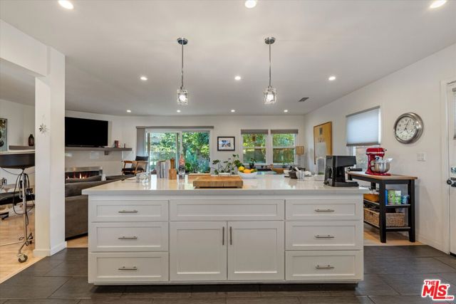 7667 Chisholm Avenue, Van Nuys CA: https://media.crmls.org/mediaz/c4de3fb3-1442-42c0-8926-9be13d76b6f0.jpg