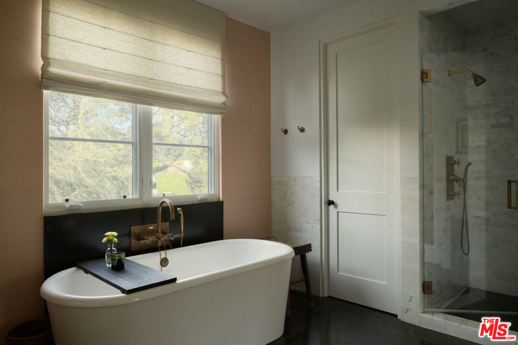 MLS #25602681 image #21