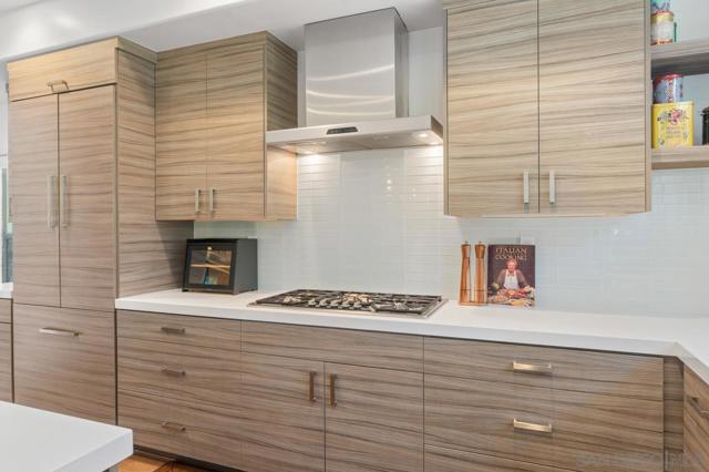 1180 Devonshire Dr, Encinitas CA: https://media.crmls.org/mediaz/c4de5a12-048d-490f-bbf4-a51fb00444a9.jpg