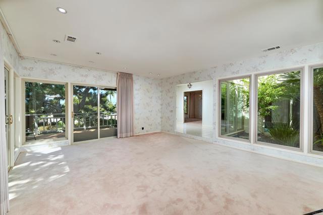 Detail Gallery Image 11 of 61 For 3190 Falcon Dr, Carlsbad,  CA 92008 - 5 Beds | 3 Baths