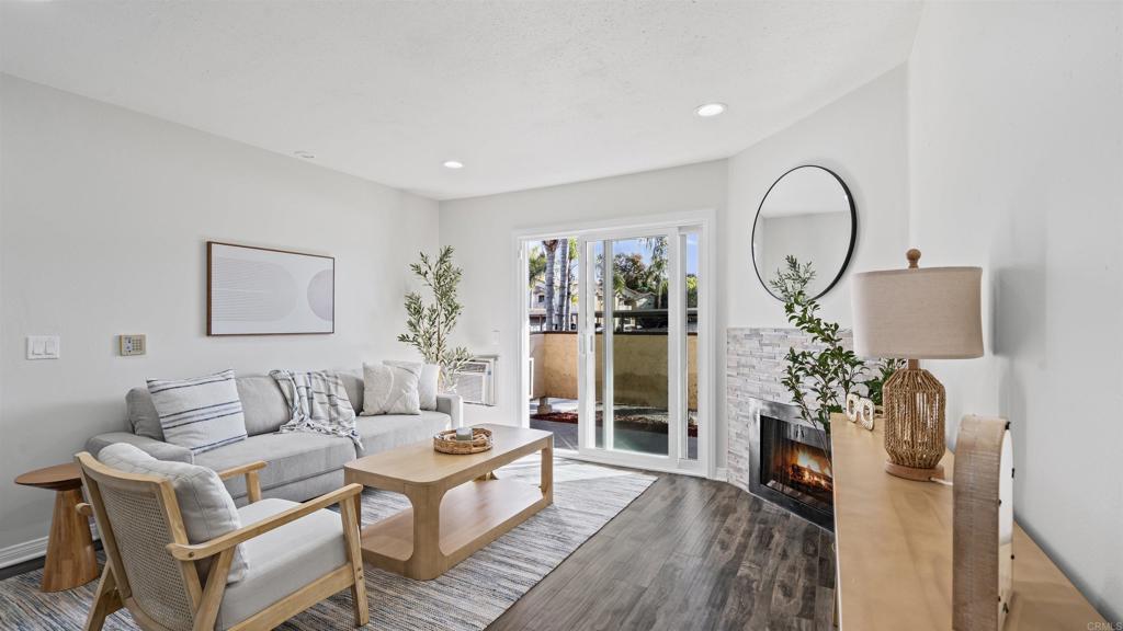 210 Woodland Parkway #138