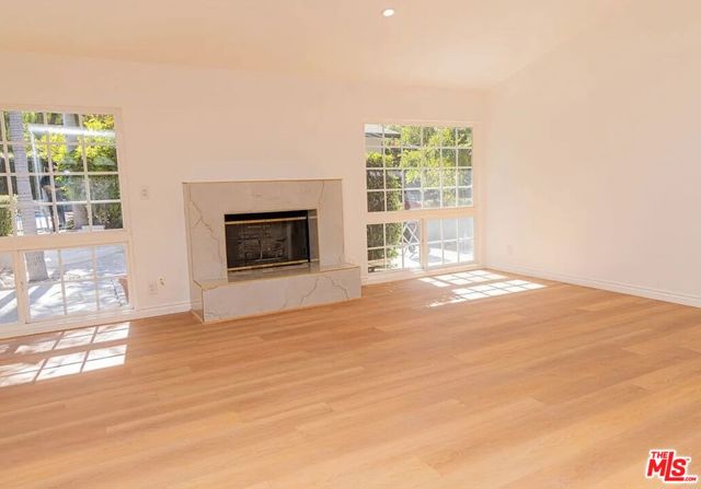 24316 Burbank Blvd photo 7