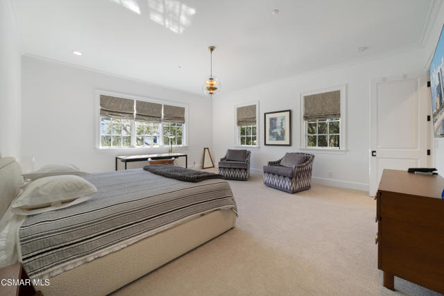 2160 Marshbrook Road, Thousand Oaks CA: https://media.crmls.org/mediaz/c4e08b67-3809-4205-a4dd-98ffbae16951.jpg