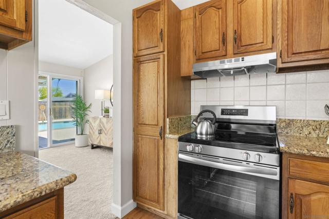 5768 CAMBER DR, San Diego CA: https://media.crmls.org/mediaz/c4e18cdb-c929-4c17-91d5-28553dbf02e6.jpg