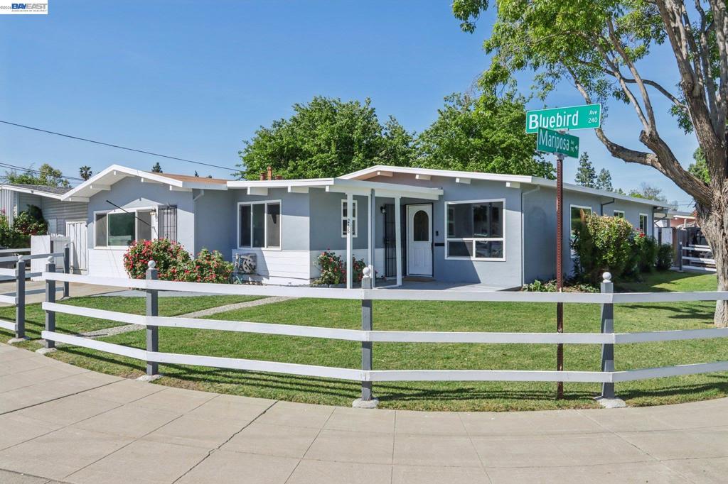 238 Bluebird Ave