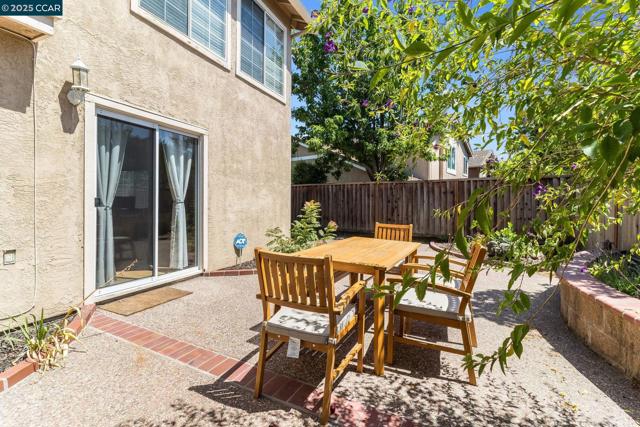 289 Crestview Ave, Martinez CA: https://media.crmls.org/mediaz/c4e21f7b-b5df-4589-af75-8d7a14a218a8.jpg