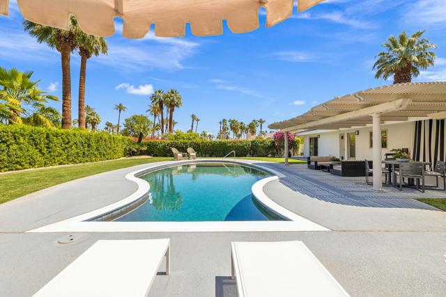 75322 Desert Park Drive, Indian Wells CA: https://media.crmls.org/mediaz/c4e30577-fefa-4e9e-9350-e129f22816f2.jpg