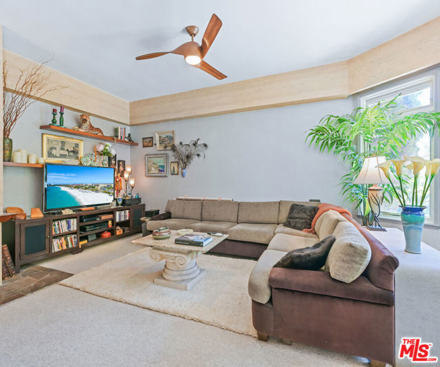 2228 Vista Del Mar Place, Los Angeles CA: https://media.crmls.org/mediaz/c4e36d5d-d152-4992-99b6-a81119524133.jpg