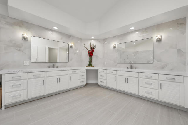 80671 Cherry Hills Drive, La Quinta CA: https://media.crmls.org/mediaz/c4e58151-0927-402a-87aa-313600bc9dd2.jpg