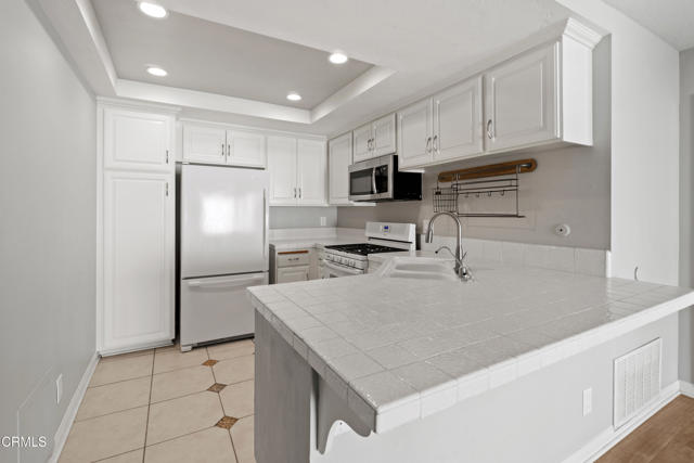 Detail Gallery Image 7 of 30 For 6026 Sparrow St, Ventura,  CA 93003 - 3 Beds | 2 Baths