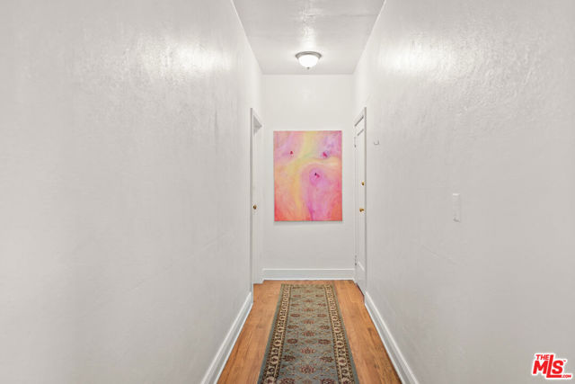 236 S 5th Avenue, Venice CA: https://media.crmls.org/mediaz/c4e753bc-afab-4bf0-8582-bd39f2d1e256.jpg
