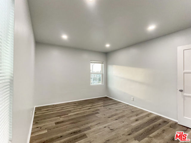 1103 Ocean Park Boulevard, Santa Monica CA: https://media.crmls.org/mediaz/c4e7d1df-a4fb-4b0a-9e2c-712b766c801e.jpg