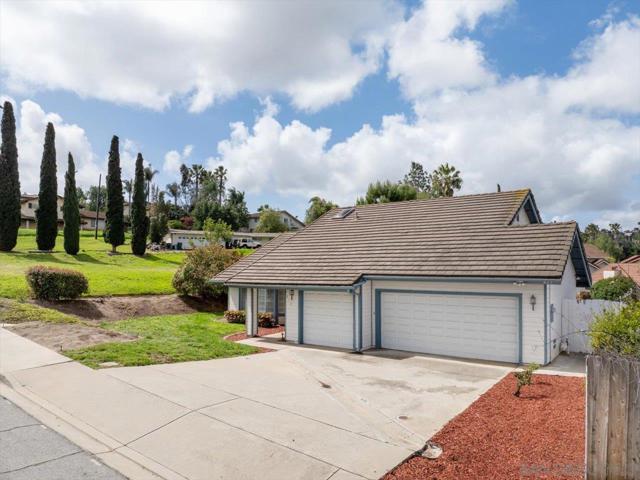 815 Boyle Ave, Escondido CA: https://media.crmls.org/mediaz/c4e813f4-35c3-41ba-b1d5-18f2a6deab7d.jpg