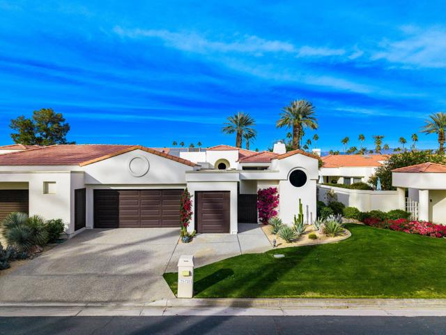 75720 Vista Del Rey, Indian Wells CA: https://media.crmls.org/mediaz/c4e82a6a-dfbd-4037-9347-01937a4bfe47.jpg