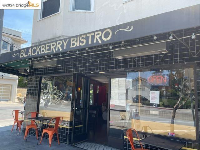 Nearby Blackberry Bistro