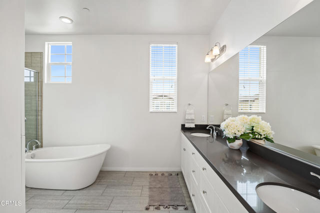 174 Stage Trail Road, Camarillo CA: https://media.crmls.org/mediaz/c4e8b8be-45de-4ad4-9321-af6e97303764.jpg
