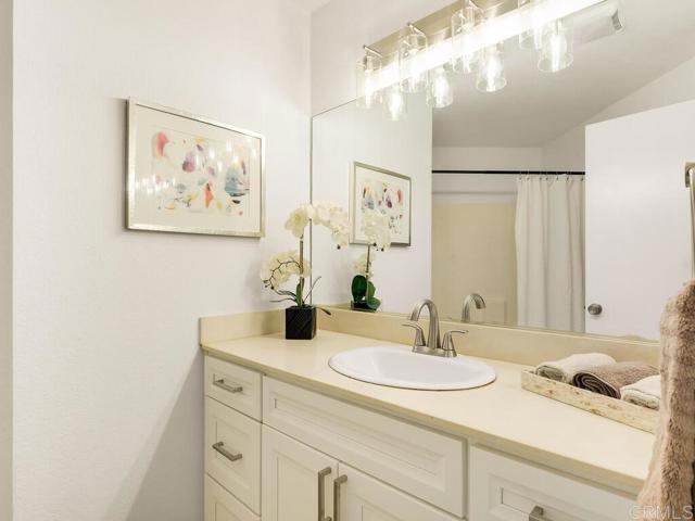 Detail Gallery Image 13 of 32 For 7263 Camino Degrazia #31,  San Diego,  CA 92111 - 2 Beds | 2 Baths