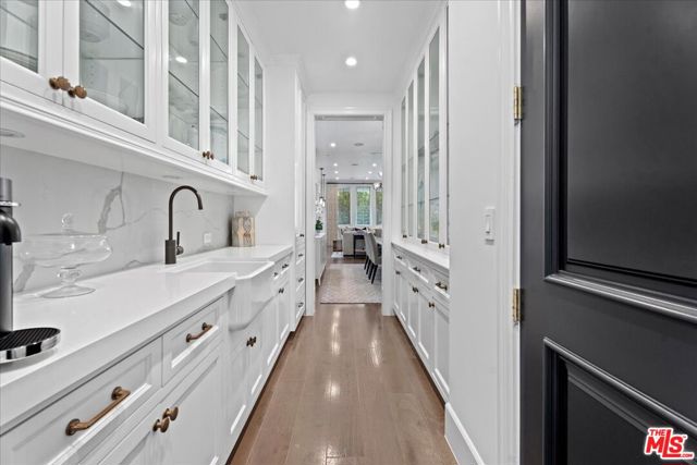 4105 Bellingham Avenue, Studio City CA: https://media.crmls.org/mediaz/c4e98895-1fc4-46f5-b2a4-a7203f5bc299.jpg
