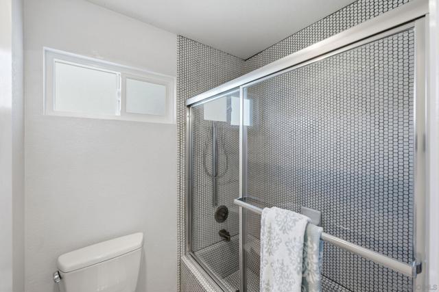 3626 Lorimer Ln, Encinitas CA: https://media.crmls.org/mediaz/c4e9ff50-982b-4e2c-9ed7-c573fa77f520.jpg