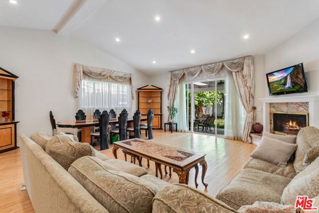 22616 Berdon Street, Woodland Hills CA: https://media.crmls.org/mediaz/c4ea9535-8cd6-4a18-b435-4a432e9a3ba0.jpg