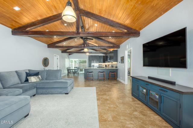 1091 Bradford Avenue, Camarillo CA: https://media.crmls.org/mediaz/c4eae27a-697f-456a-9a9c-f05c14dd78e5.jpg