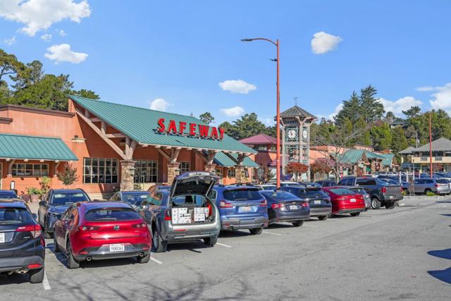 3900 Marsten Avenue, Belmont CA: https://media.crmls.org/mediaz/c4eb2b2e-896c-4c7e-95c8-4ed7bc96a52f.jpg