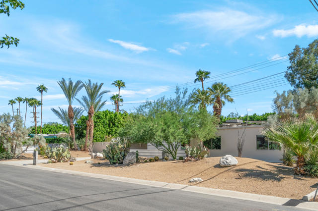 Image 3 for 226 N Airlane Dr, Palm Springs, CA 92262