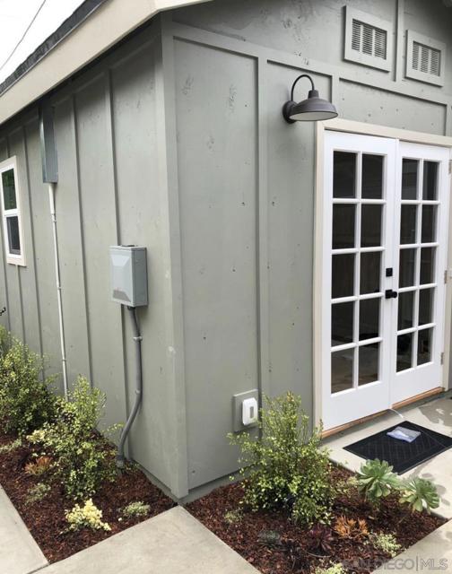 4383 85 Central Ave, San Diego CA: https://media.crmls.org/mediaz/c4eb80f0-65d7-443b-b83b-d66e87e76c48.jpg