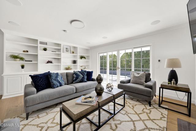 1661 Oldcastle Place, Westlake Village CA: https://media.crmls.org/mediaz/c4ebf299-7a92-486b-8219-aeca71a217fb.jpg