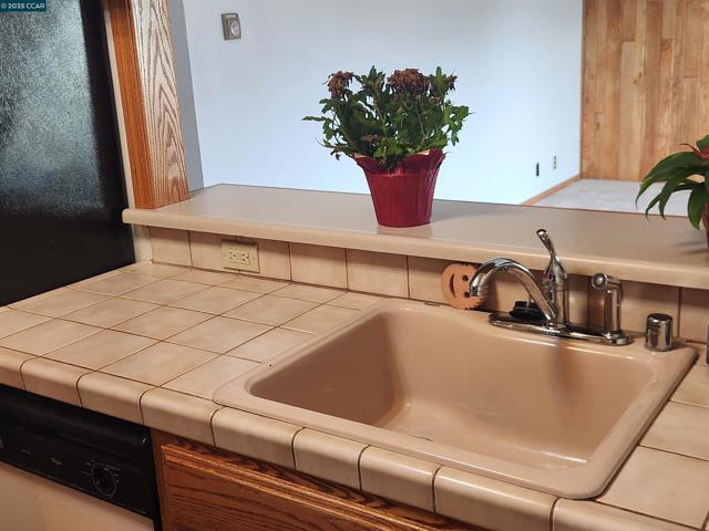 21109 Gary Dr, Hayward CA: https://media.crmls.org/mediaz/c4ec70b0-328c-4166-a9cd-1973c5141261.jpg