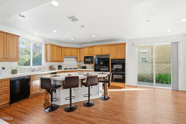 Detail Gallery Image 10 of 57 For 3325 Eagle Bend Ln, Oxnard,  CA 93036 - 4 Beds | 3 Baths